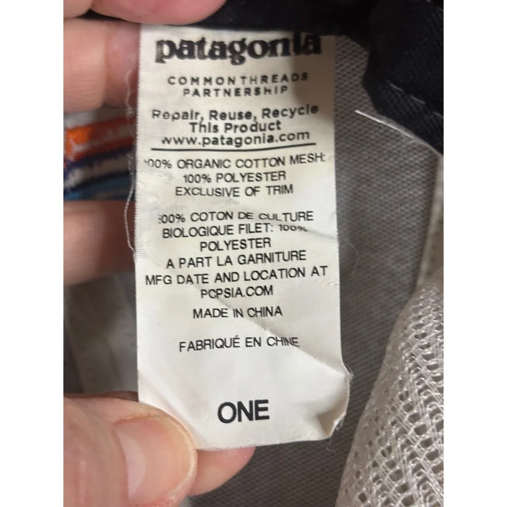 Patagonia Fitz Roy‎ Emblem Lopro Trucker Hat  Excellent - Grey -